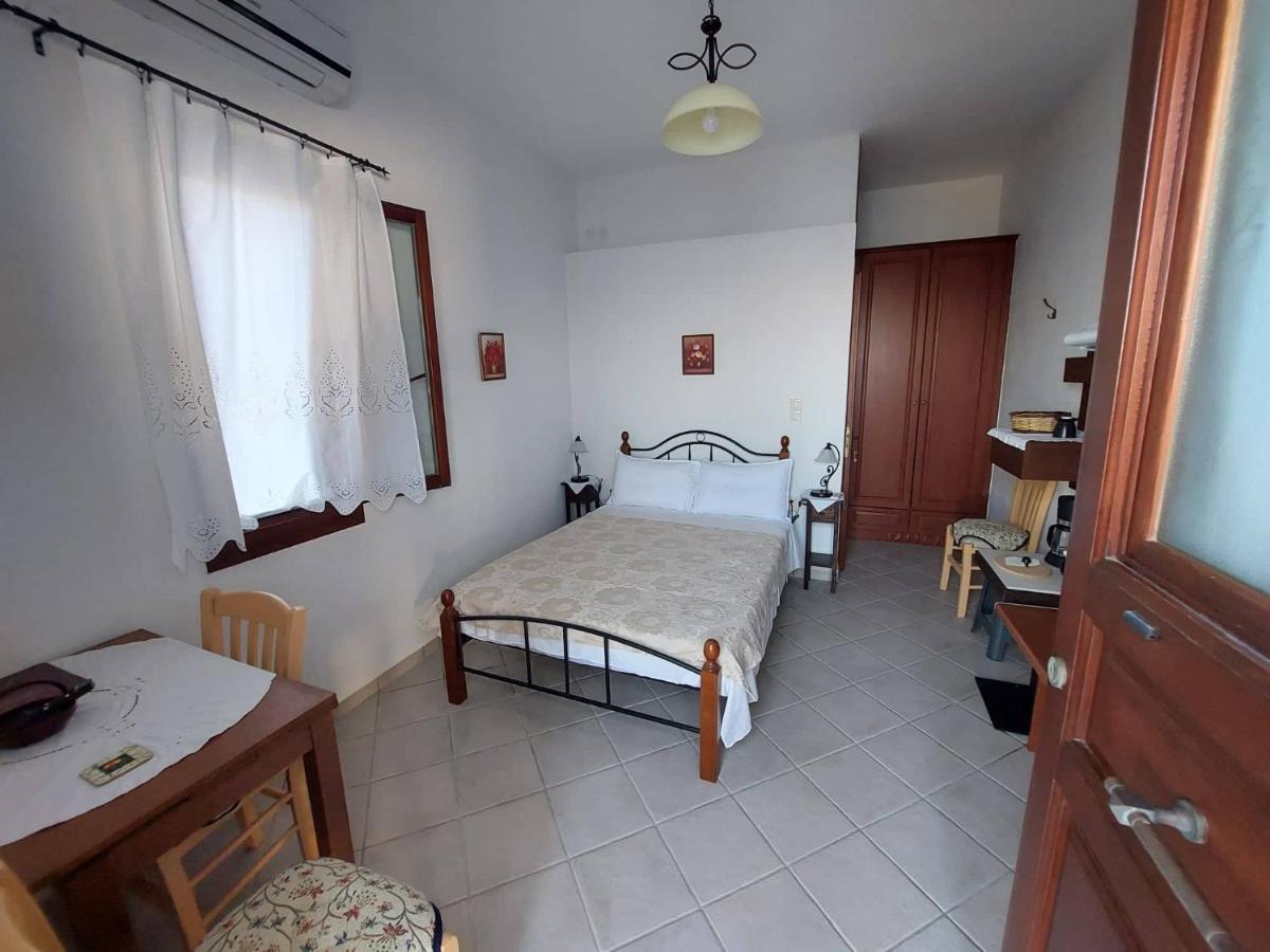 Villas El Paradiso Kouroupi Exterior photo